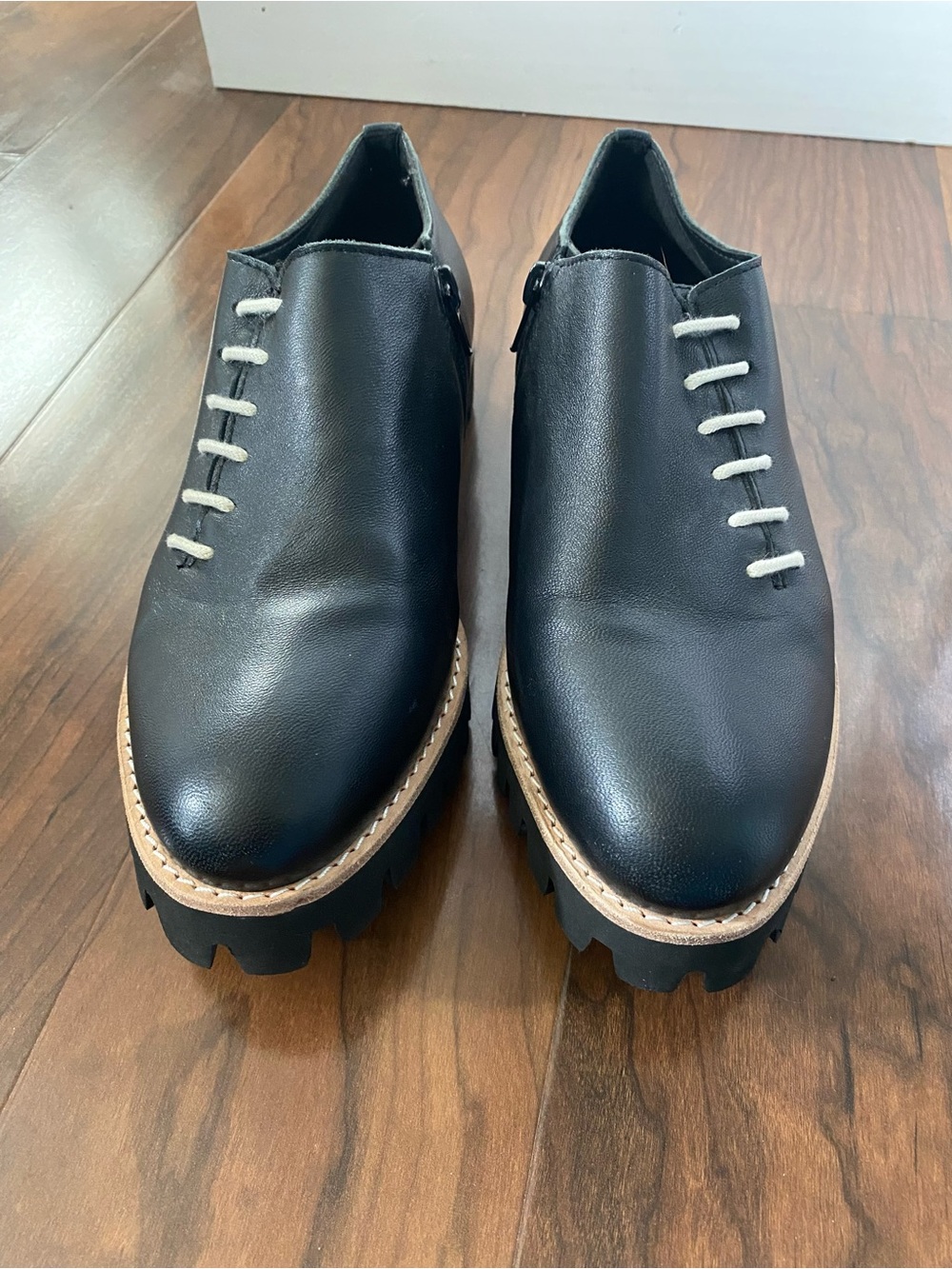Side Cord shoes by All Black